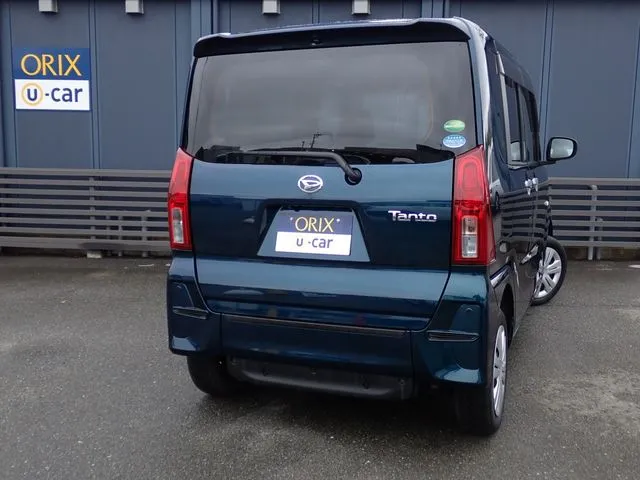 タント（ダイハツ）の車両写真