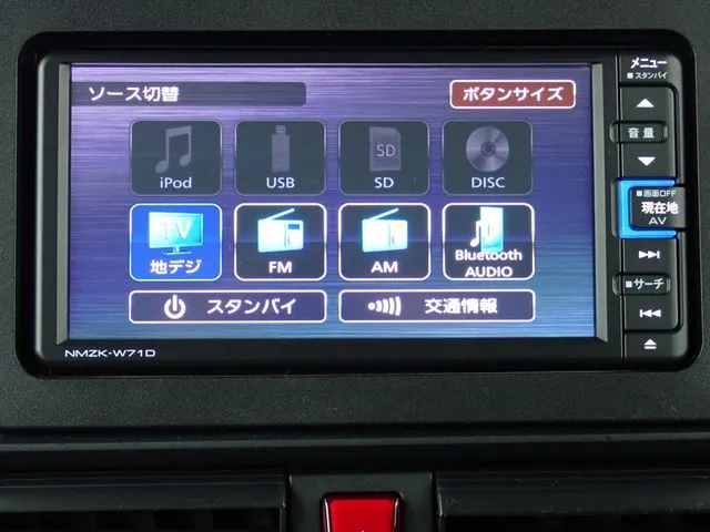 タント（ダイハツ）の車両写真