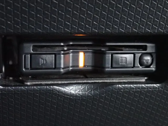 タント（ダイハツ）の車両写真