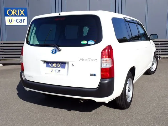 プロボックスバン　ハイブリッド（トヨタ）の車両写真