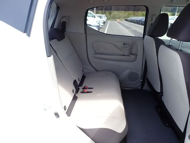 デイズ（ニッサン）の車両写真