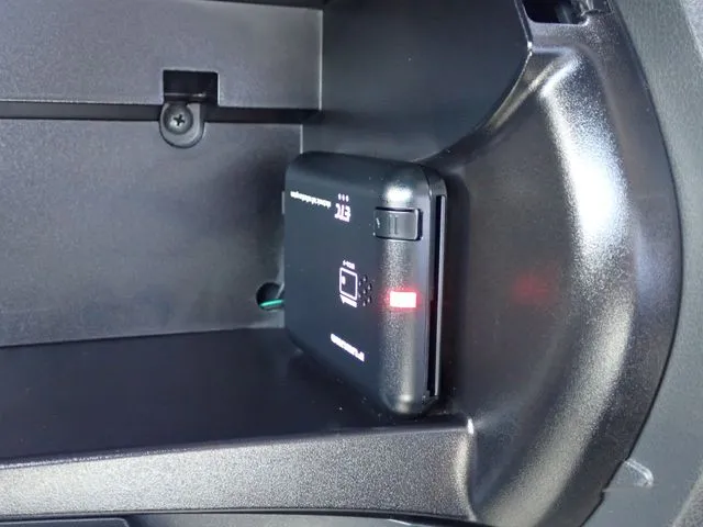 ニッサン　ノート　４ＷＤ