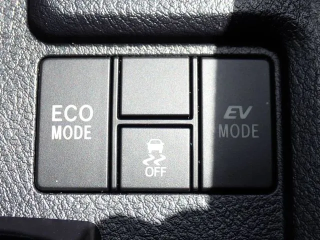 カローラフィールダー　ハイブリッド（トヨタ）の車両写真