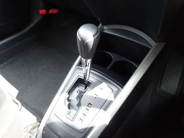 カローラフィールダー　ハイブリッド（トヨタ）の車両写真