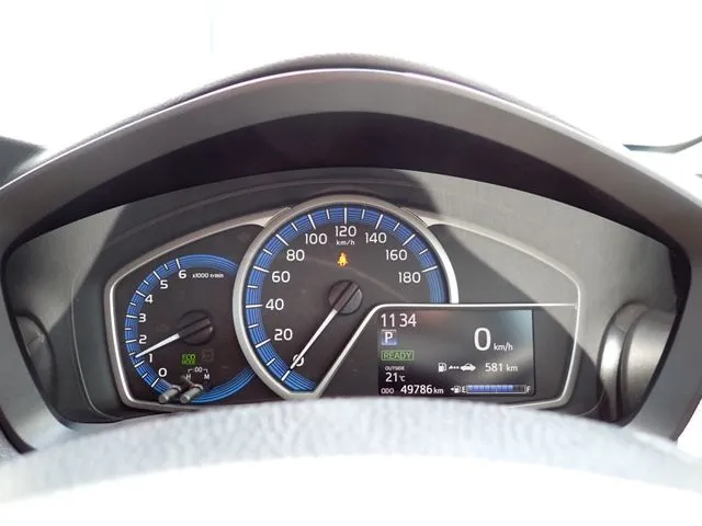 カローラフィールダー　ハイブリッド（トヨタ）の車両写真