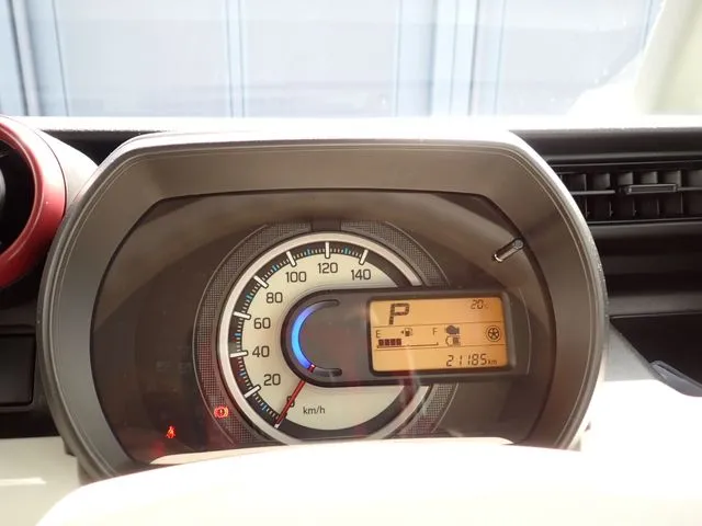 スペーシア（スズキ）の車両写真