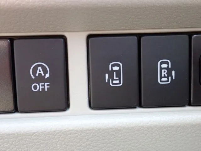 スペーシア（スズキ）の車両写真