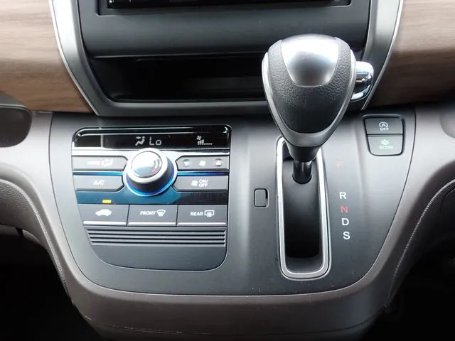 フリード（ホンダ）の車両写真