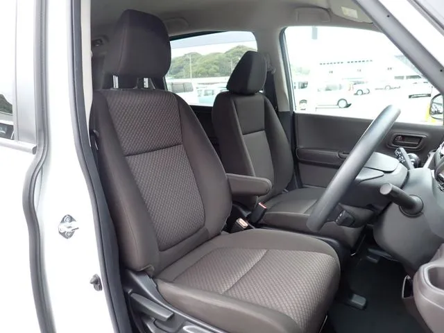 フリード（ホンダ）の車両写真