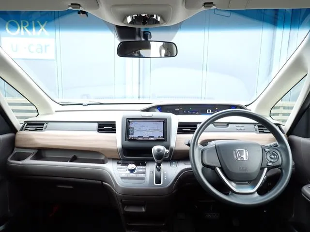 フリード（ホンダ）の車両写真