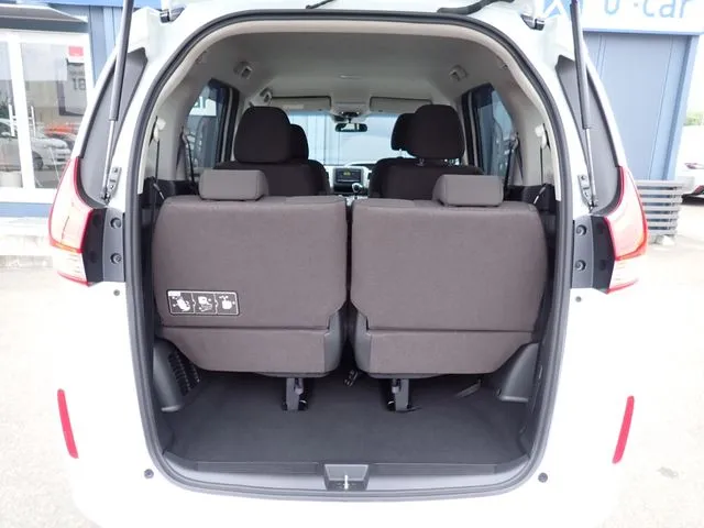 フリード（ホンダ）の車両写真