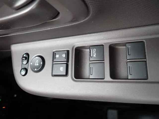 フリード（ホンダ）の車両写真