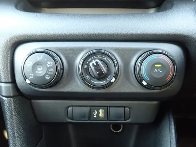 トヨタ　ヤリス