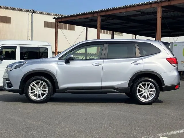 フォレスター（スバル）の車両写真