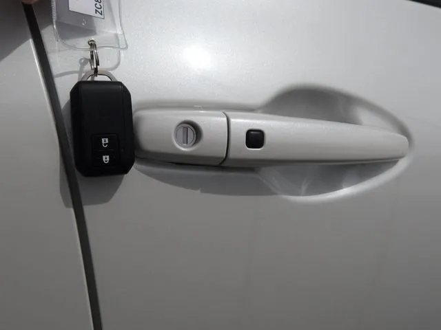 スズキ　スイフト