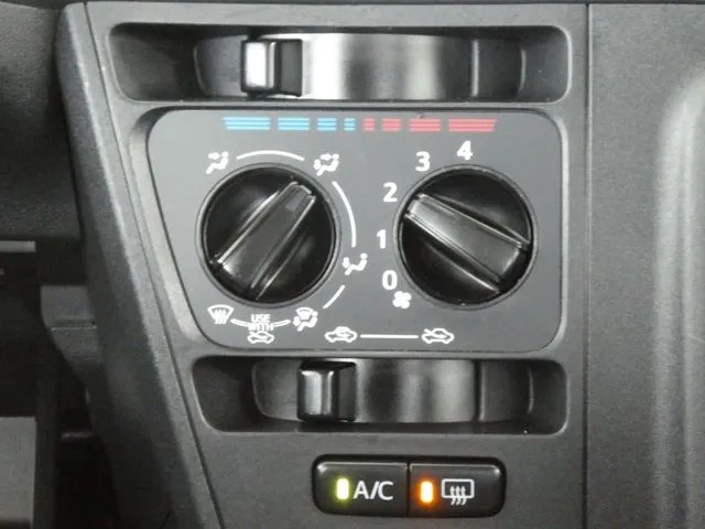 ハイゼットカーゴ（ダイハツ）の車両写真