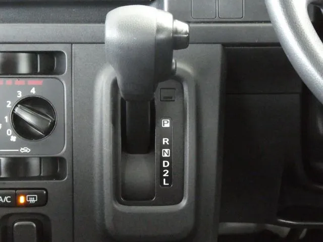 ハイゼットカーゴ（ダイハツ）の車両写真