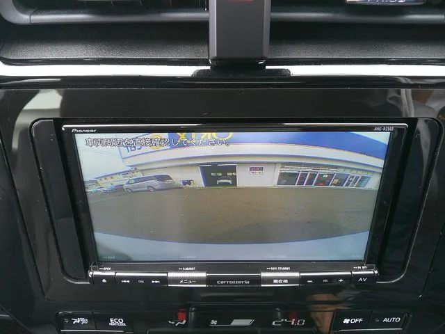 プリウス　４ＷＤ（トヨタ）の車両写真