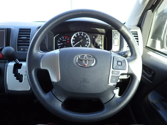 ハイエースバン　４ＷＤ（トヨタ）の車両写真