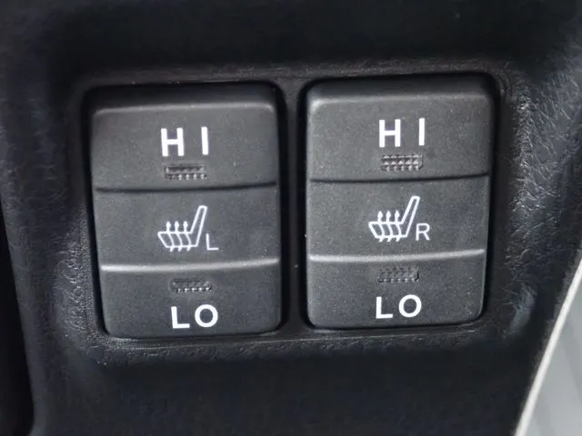 ノア　ハイブリッド（トヨタ）の車両写真