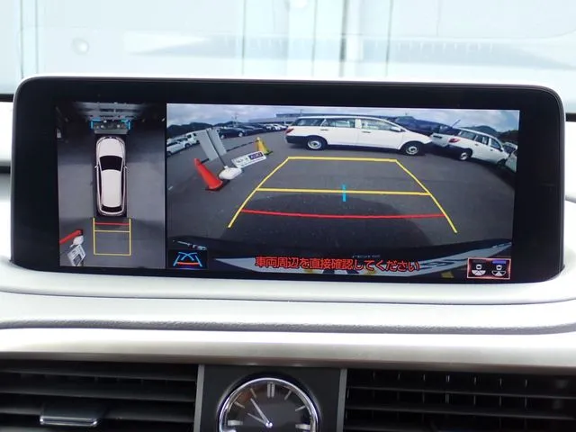 レクサス　ＲＸ４５０ｈ　２ＷＤ（トヨタ）の車両写真
