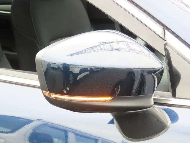 マツダ　ＭＡＺＤＡ６　セダン