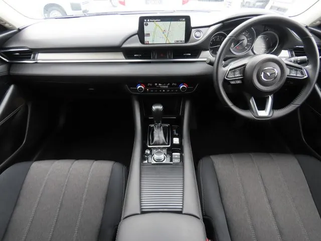 マツダ　ＭＡＺＤＡ６　セダン