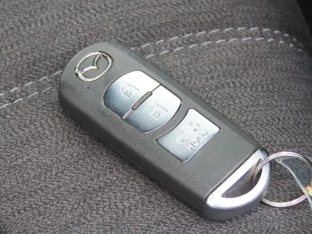 マツダ　ＭＡＺＤＡ６　セダン