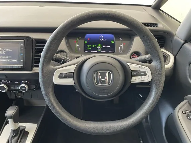 フィット　ｅ：ＨＥＶ（ホンダ）の車両写真