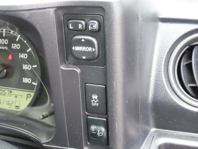 プロボックスバン　４ＷＤ（トヨタ）の車両写真