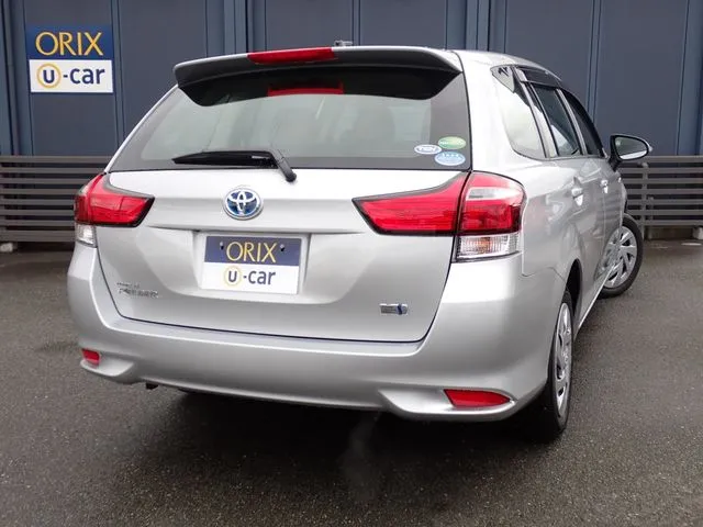 カローラフィールダー　ハイブリッド（トヨタ）の車両写真