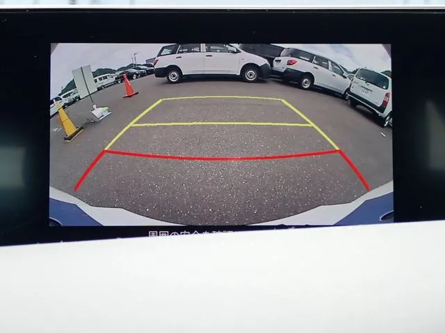マツダ　ＭＡＺＤＡ３　セダン