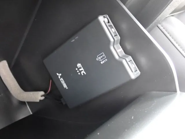 マツダ　ＭＡＺＤＡ３　セダン