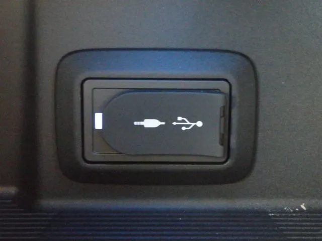 ハリアー　ハイブリッド（トヨタ）の車両写真