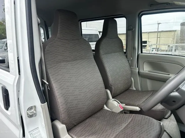 エブリイバン（スズキ）の車両写真