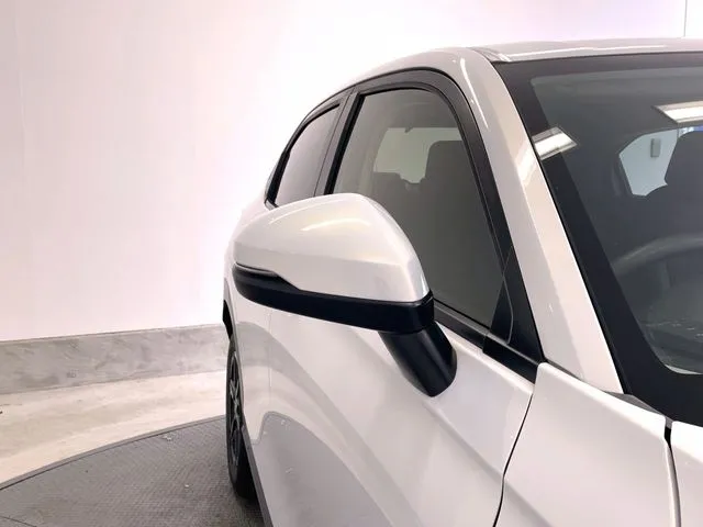 ヴェゼル　ｅ：ＨＥＶ（ホンダ）の車両写真