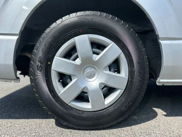 ハイエースバン　１．１５ｔ　２ＷＤ（トヨタ）の車両写真