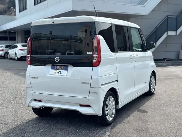 ルークス（ニッサン）の車両写真
