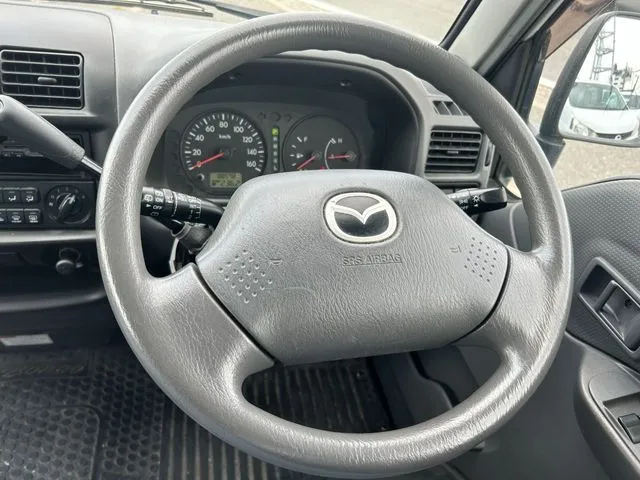 ボンゴバン　１．１５ｔ　２ＷＤ（マツダ）の車両写真
