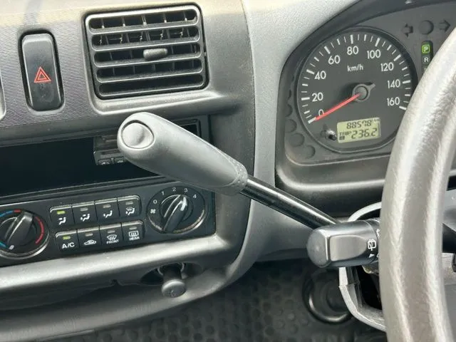 ボンゴバン　１．１５ｔ　２ＷＤ（マツダ）の車両写真