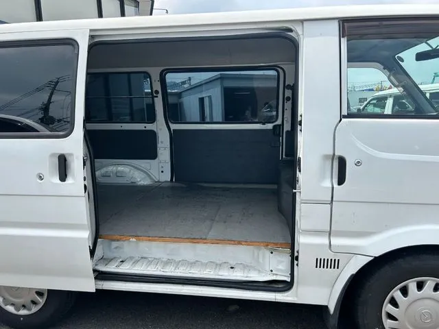 ボンゴバン　１．１５ｔ　２ＷＤ（マツダ）の車両写真