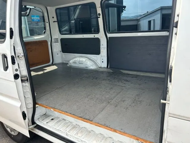 ボンゴバン　１．１５ｔ　２ＷＤ（マツダ）の車両写真