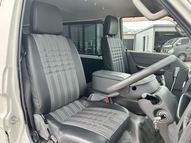 ボンゴバン　１．１５ｔ　２ＷＤ（マツダ）の車両写真