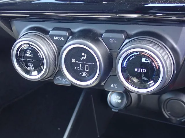 スイフト（スズキ）の車両写真