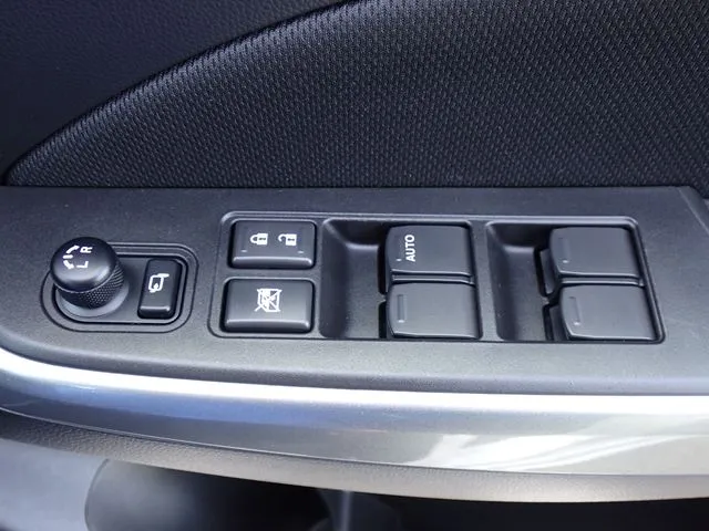 スイフト（スズキ）の車両写真
