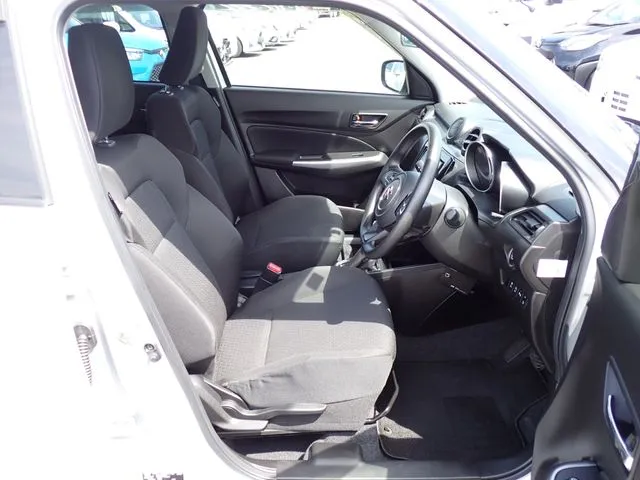 スイフト（スズキ）の車両写真