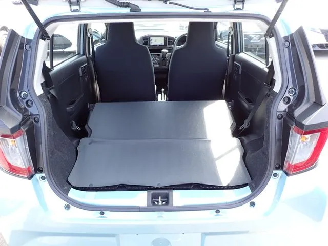 ミラ　イース　４ＷＤ（ダイハツ）の車両写真