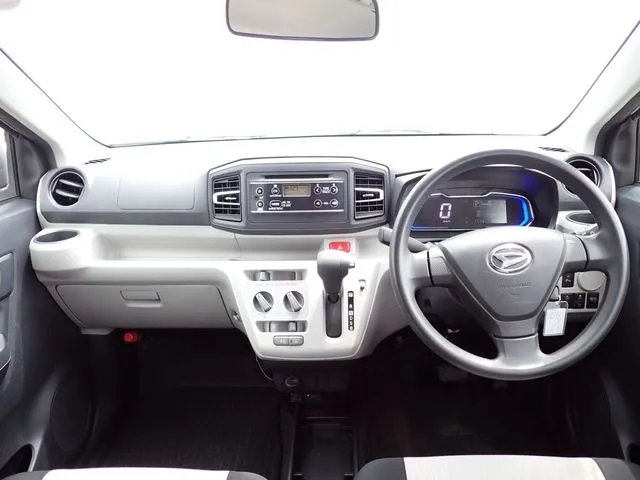 ミラ　イース（ダイハツ）の車両写真