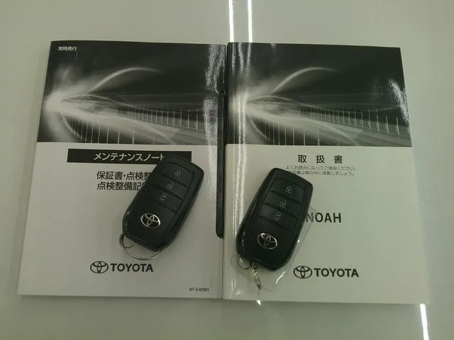 ノア　４ＷＤ（トヨタ）の車両写真