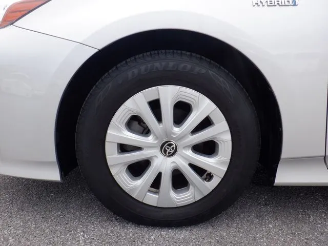 プリウス（トヨタ）の車両写真